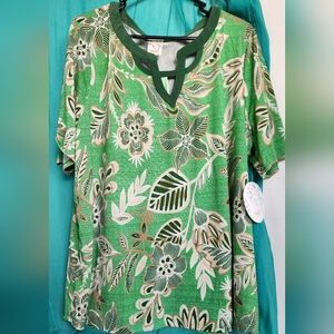 NWT Naif Women's 2X Short Sleeve Blouse